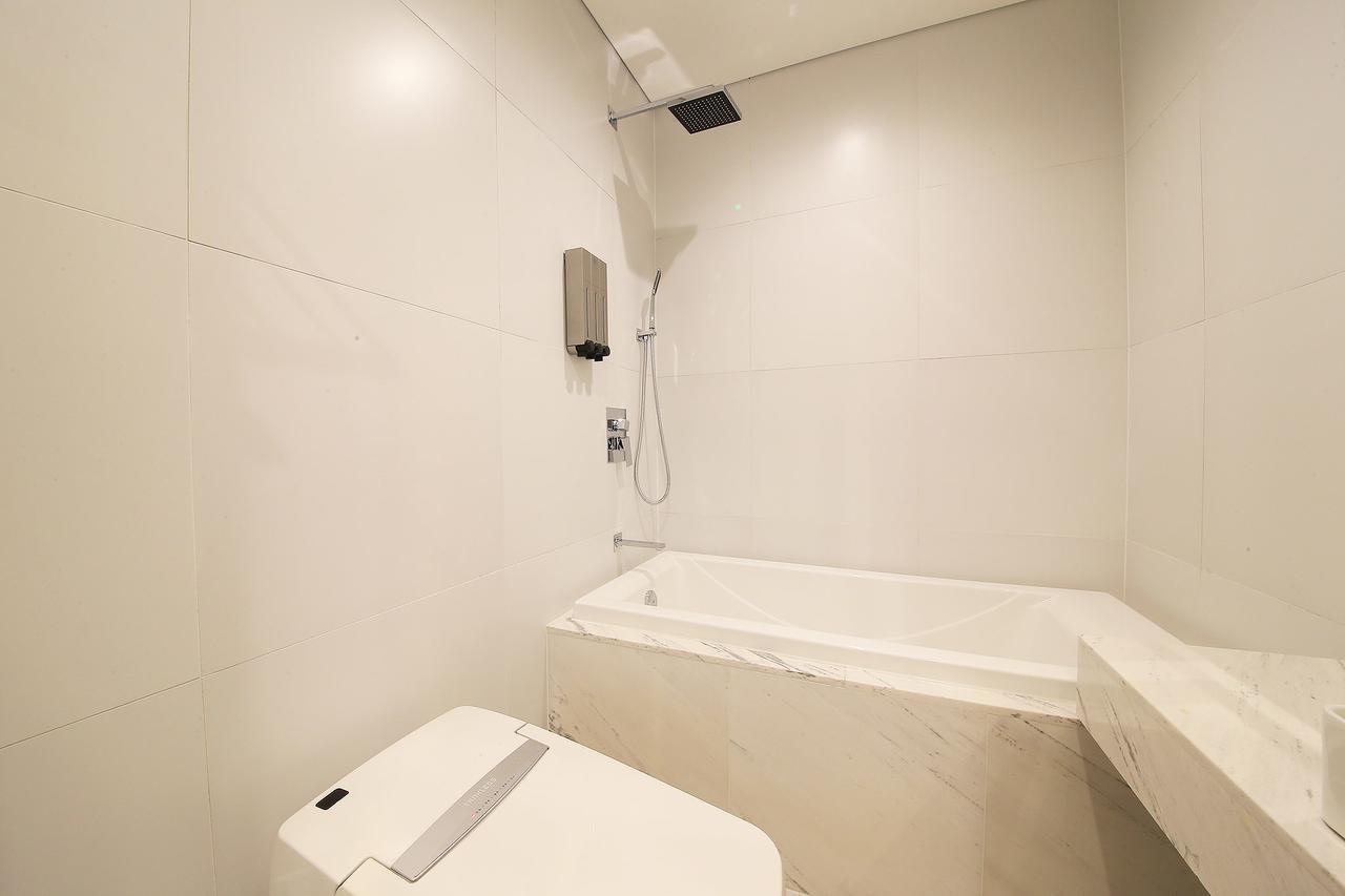 Hotel Cullinan 2 Geondae Сеул Екстер'єр фото
